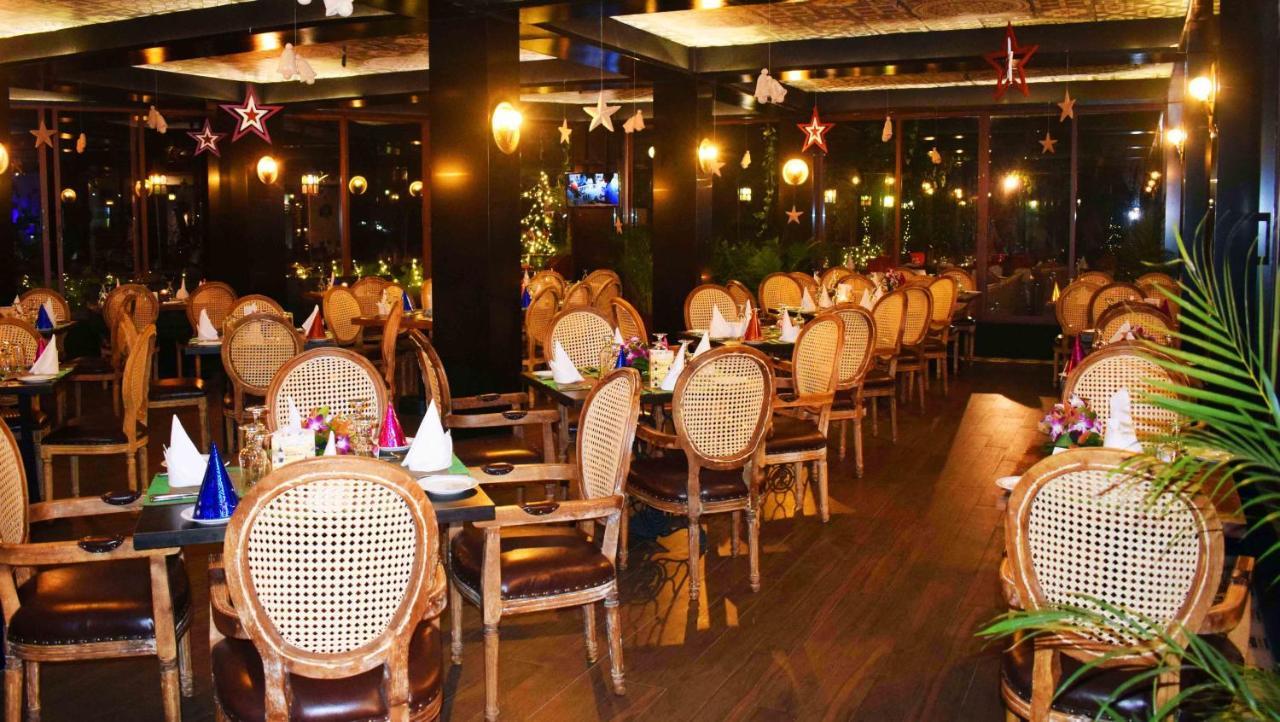 Thilanka Hotel Канди Екстериор снимка