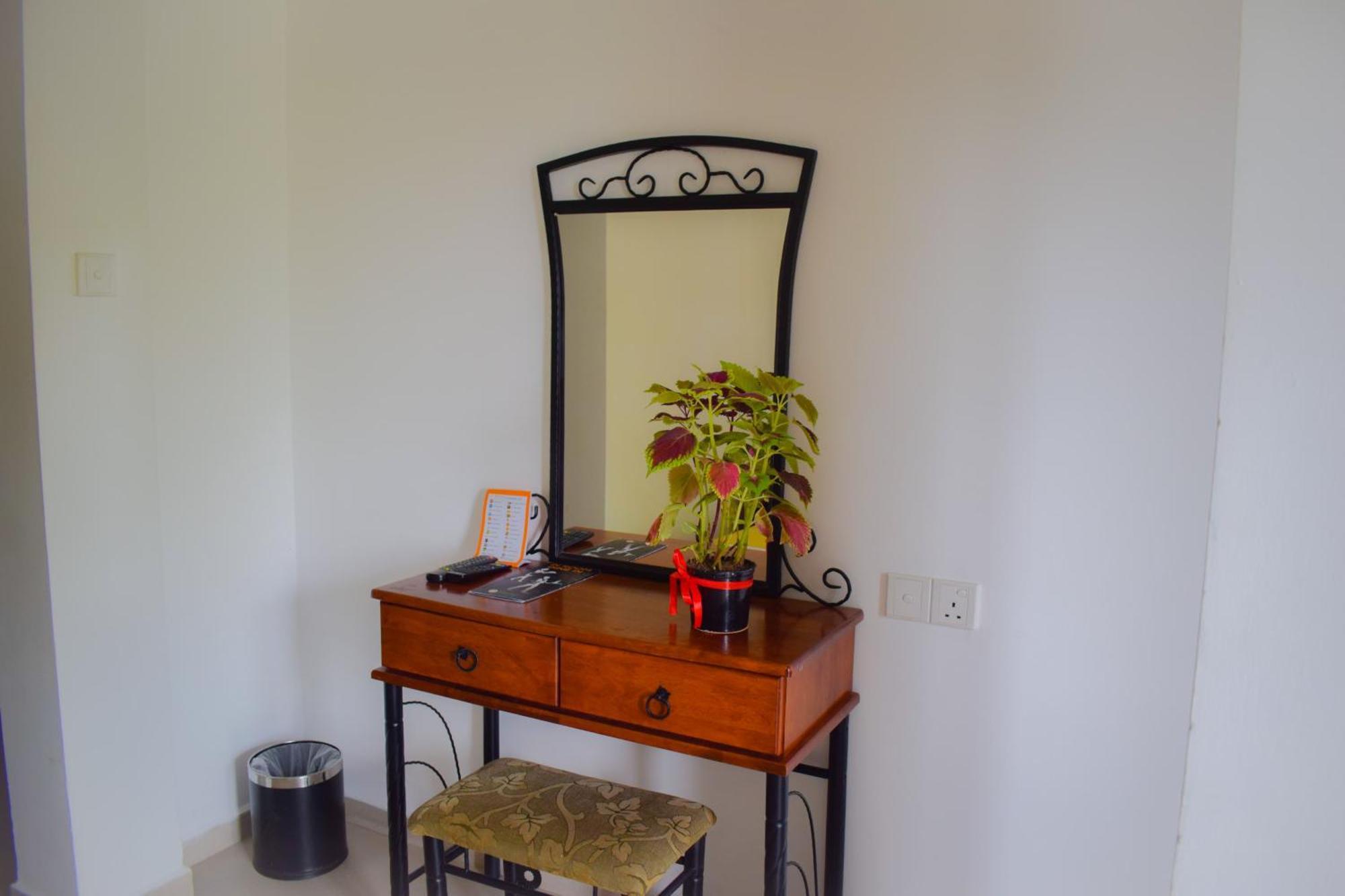 Thilanka Hotel Канди Стая снимка